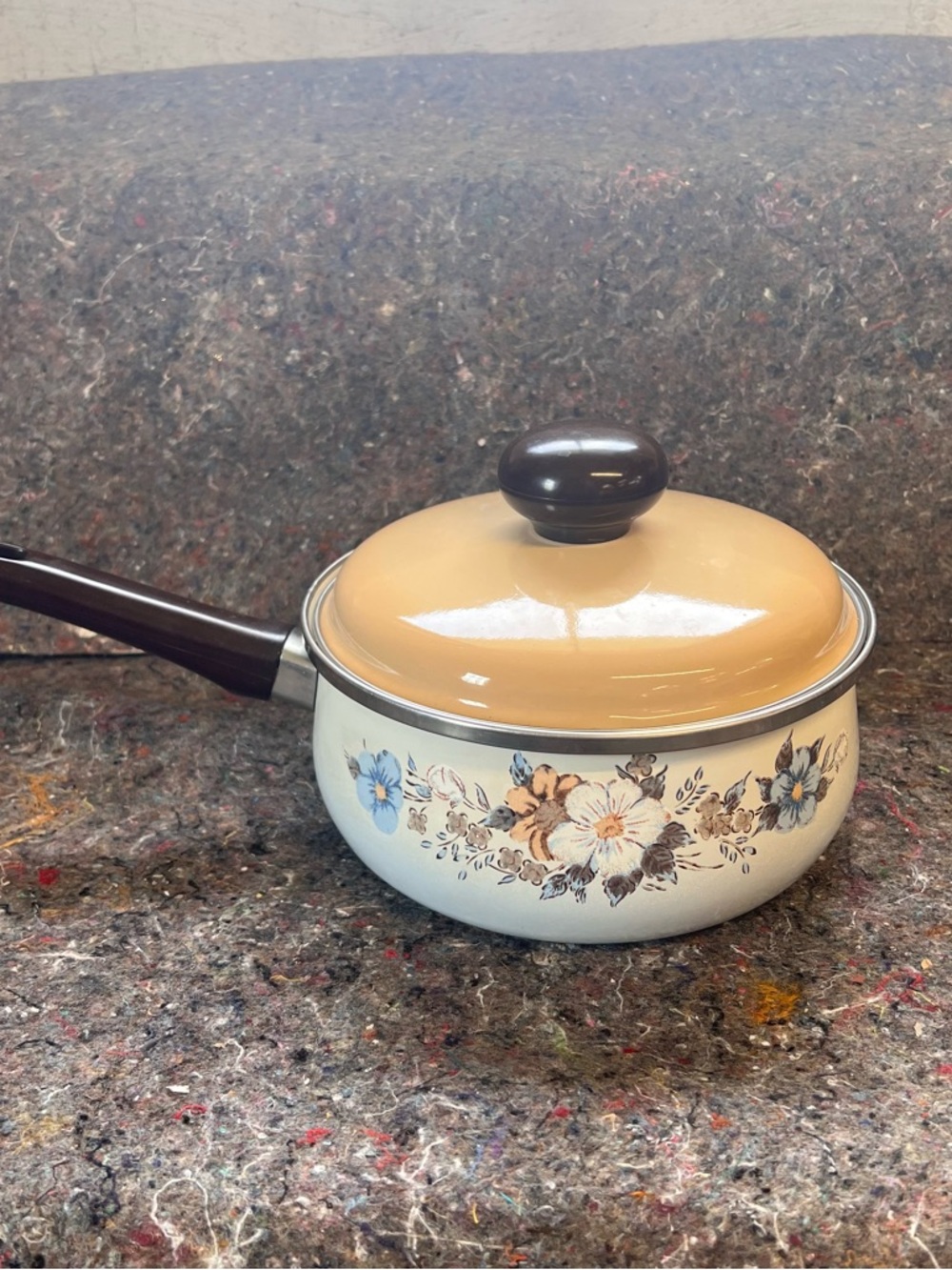 VTG Crowning Enamel Cookware “Spring Bouquet” 2.5 Qt Saucepan Cottagecore Spring